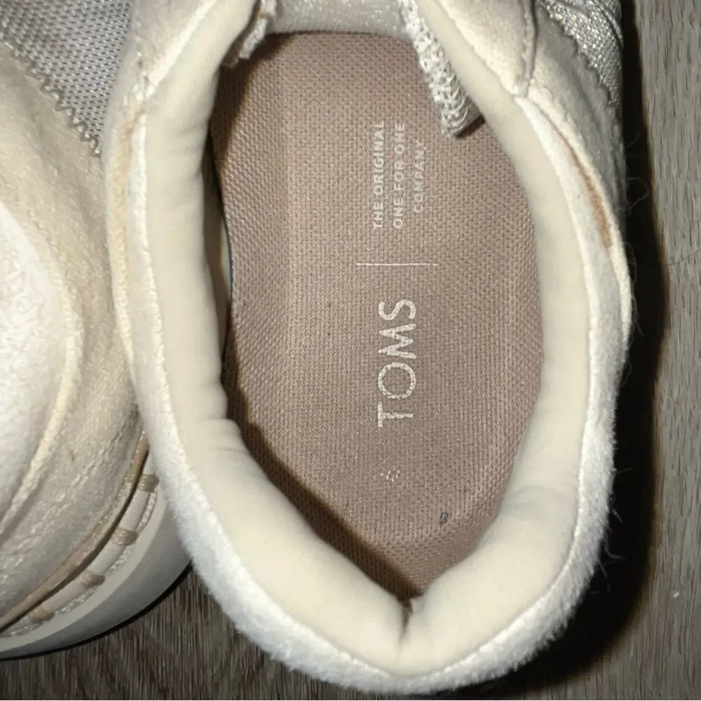 Toms women size